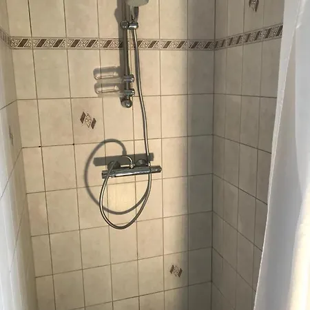 Panzió Ishoej Private Bath *